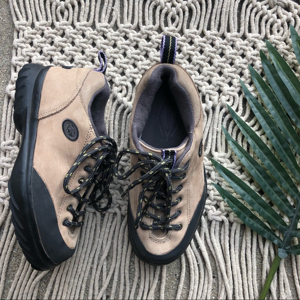 Merrell Vintage 90’s Hiking Shoe Boots Size 6